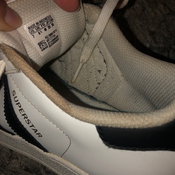 Addidas Black and White Shell Toe - Picture 5 of 9